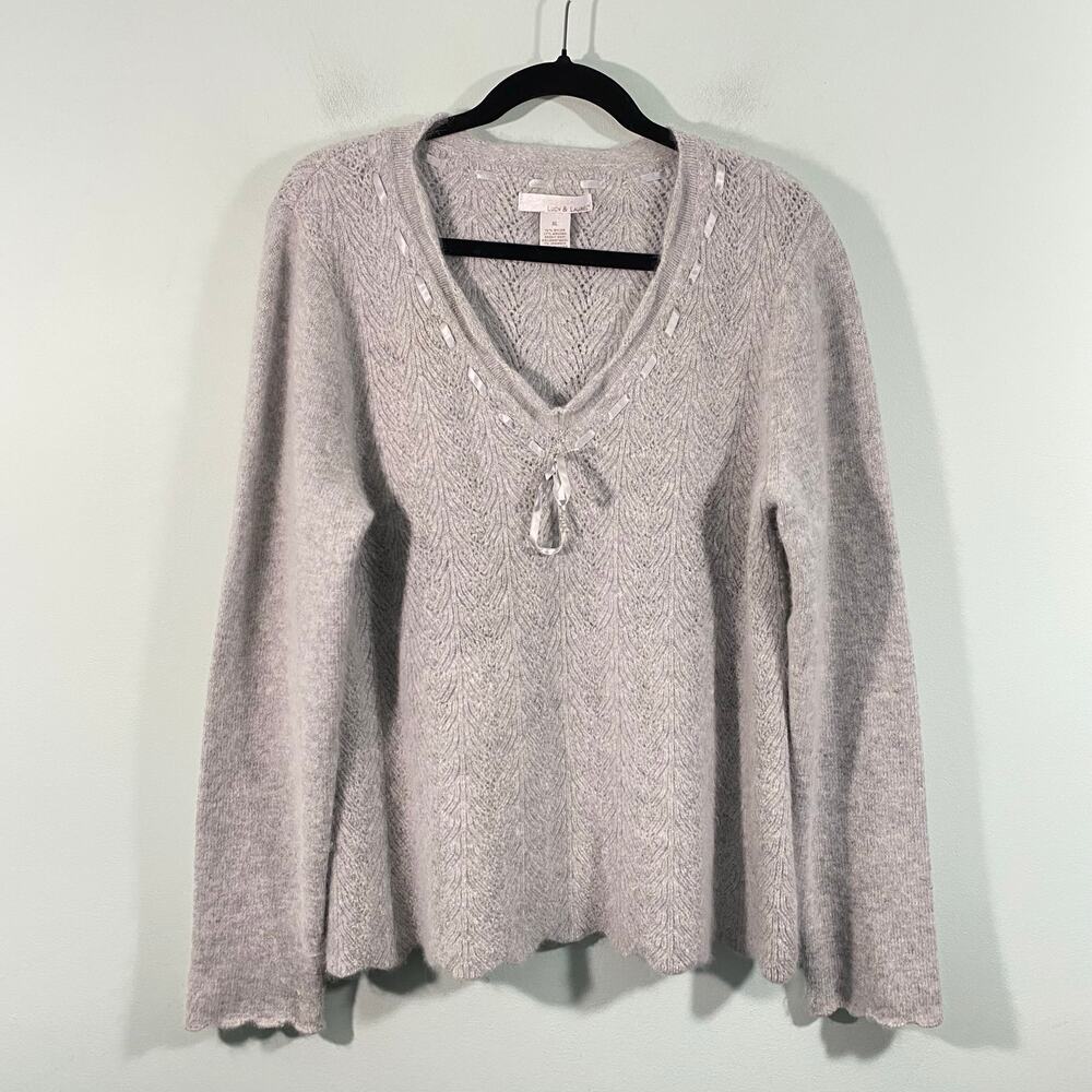 Lucy & Laurel Light Lavender V‑Neck Knit Sweater